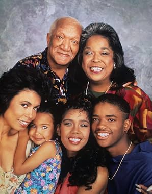 LugaTv | Watch The Royal Family seasons 1 - 1 for free online