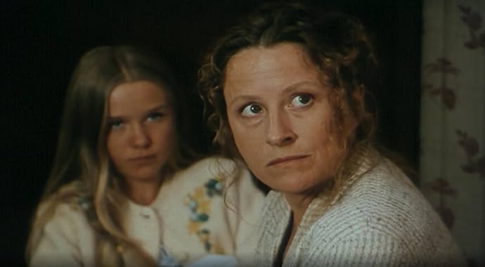 LugaTv | Watch Skuggornas hus seasons 1 - 1 for free online